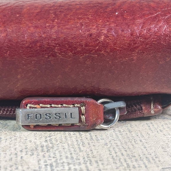 Fossil Vintage burgundy leather bifold wallet decorative stitching - Picture 7 of 12